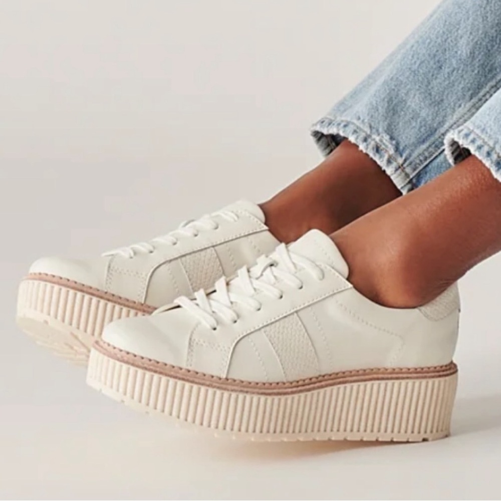Dolce Vita Tiger Sneakers - Women’s White Leather Sneaker, Tan Platform. Sz 9.5